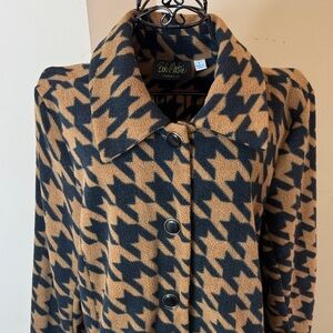 Bob Mackie Black and Tan Houndstooth Swing Coat